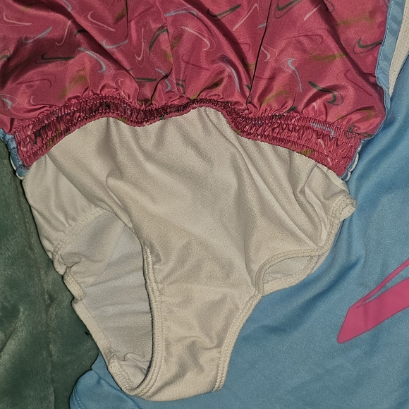 Nike Blue and Pink Rashguard Matching Set - Picture 9 of 10